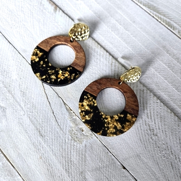 Wooden Resin Earrings - Picture 2 of 3